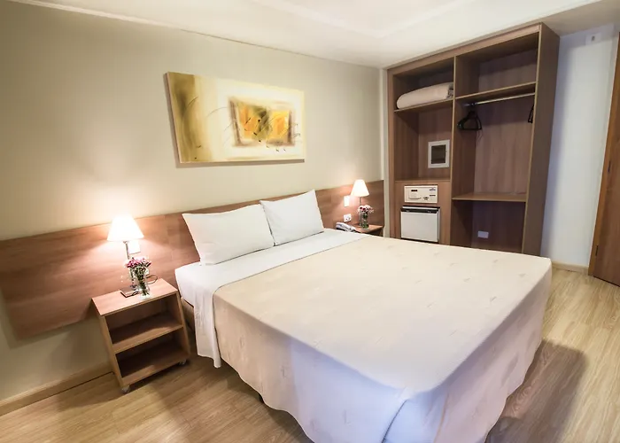 Summit Hotel Monaco