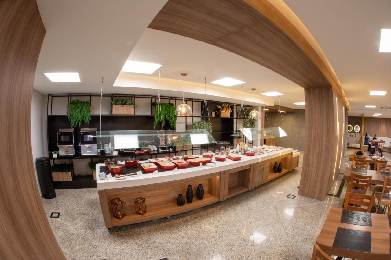 Summit Monaco 4*